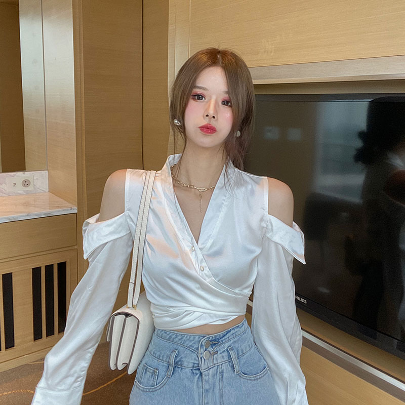 Real shot, real price, small crowd's heart design, waist closing off shoulder shirt