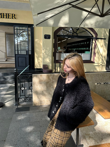 uuyeii纽扣毛毛皮草外套