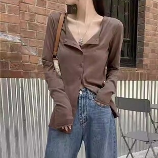 2026新款早秋季胖妹妹大码女装V领长袖T恤修身显瘦遮肉上衣