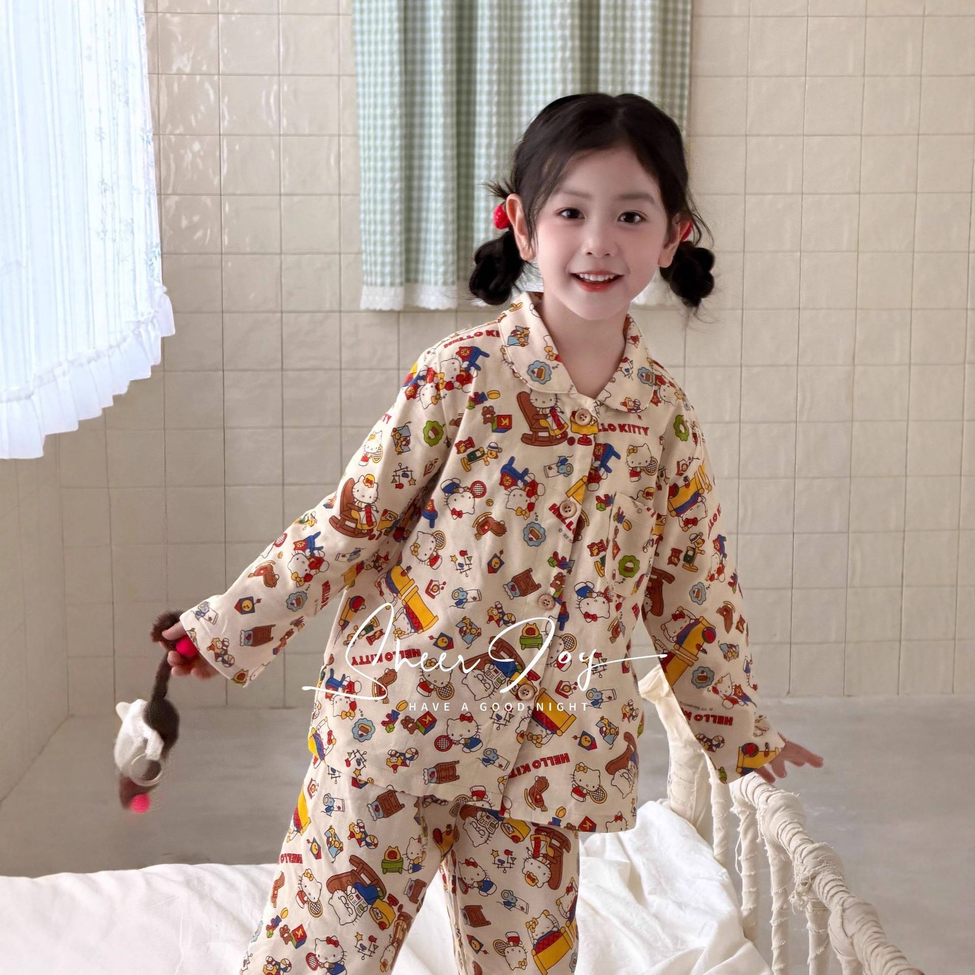 侘町2025年秋季新款磨毛柔软亲子款长袖儿童家居服套装凯蒂的生活