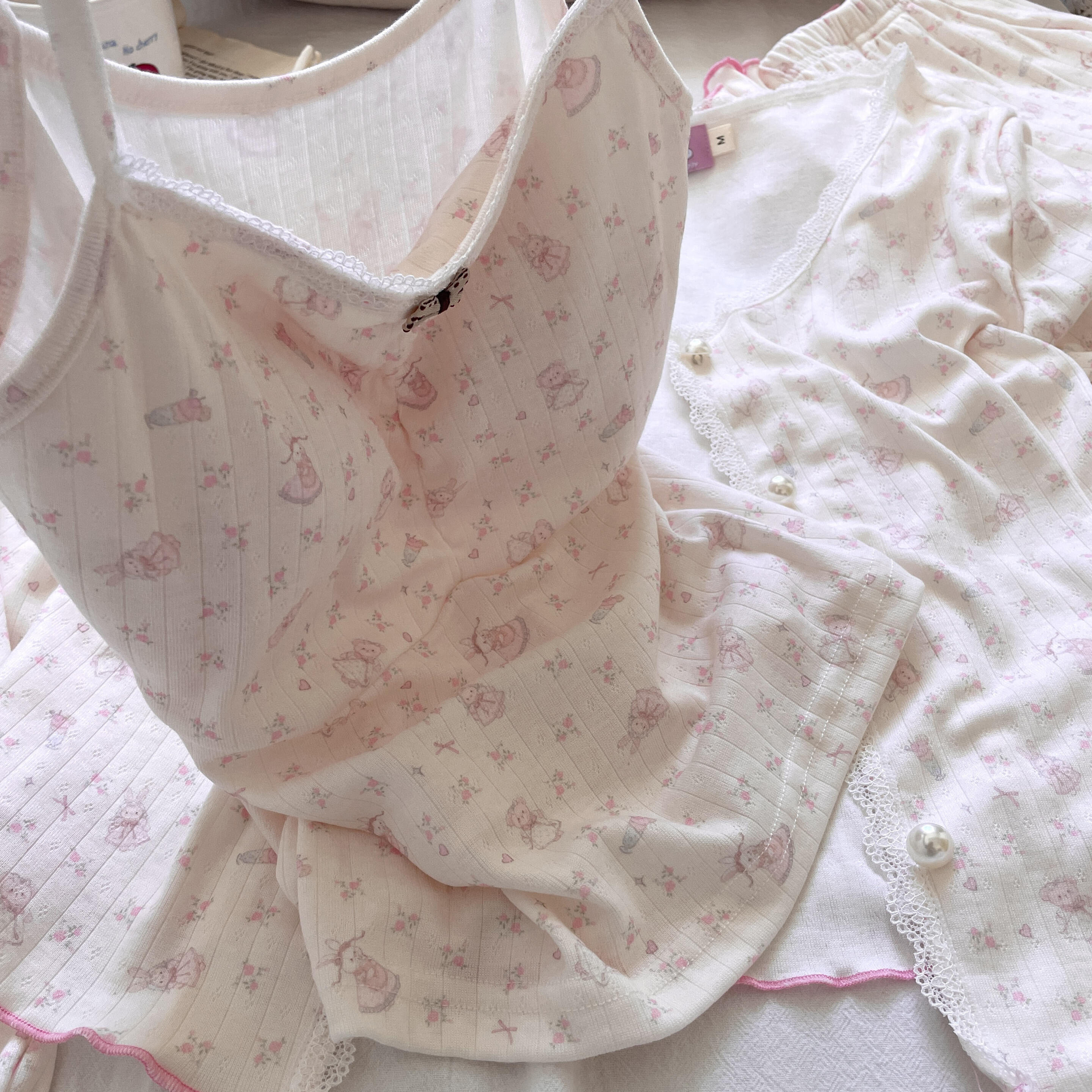 侘町2025新款花园少女兔睡衣女三件套吊带可外穿长袖带胸垫家居服