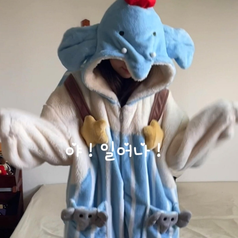 侘町笨笨大象连体背带2025冬季新款法兰绒加厚睡衣女款保暖家居服