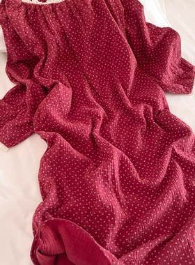 侘町红色碎花2025新款春秋泡泡纱圆领睡裙女可外穿甜美长裙家居服