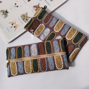 雪寒 化妆品包笔袋 皆川明日韩风刺绣彩蛋图案女士小众复古时尚