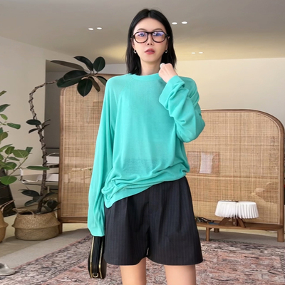 清新的薄荷绿麻棉针织OS防晒衫