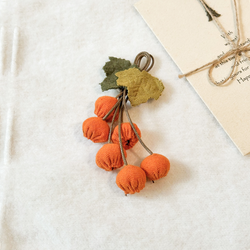 自制布艺山楂别针女创意