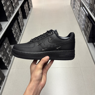 1女子空军一号运动鞋 FORCE 秋季 新款 001 耐克Nike 四勾HQ1180 AIR