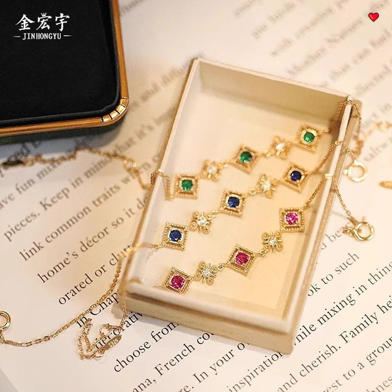 魔法少女石榴石红方形手链18K金色法式中古宫廷风百搭四叶草手饰