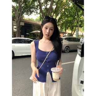 胖东来单排扣开叉背心女夏季 新款 极简风冰丝针织方领修身 显瘦无袖