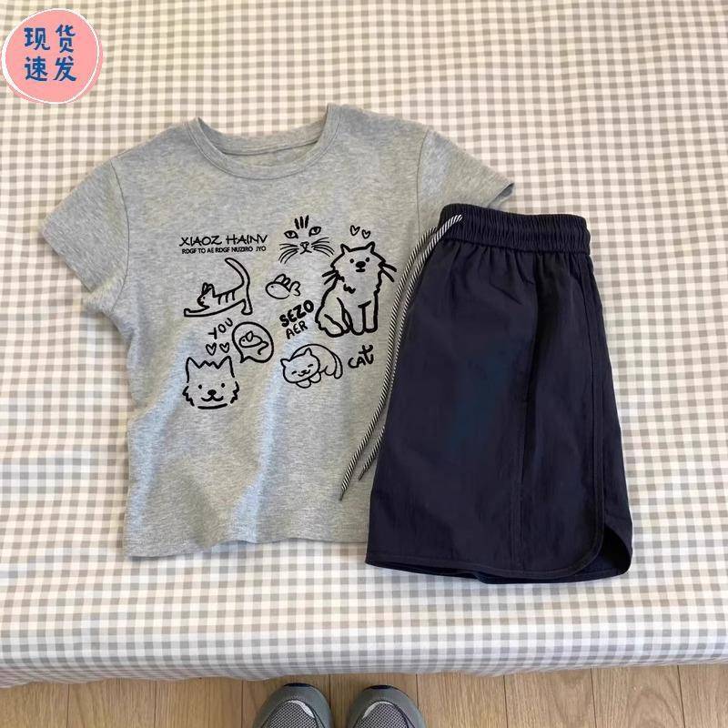 法式甜辣妹夏季灰色正肩圆领短袖T恤女设计感短款显瘦小个子上衣