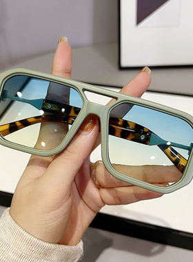 墨镜2025新款女夏防紫外线太阳镜男小脸款黑色高级感gm眼镜复古