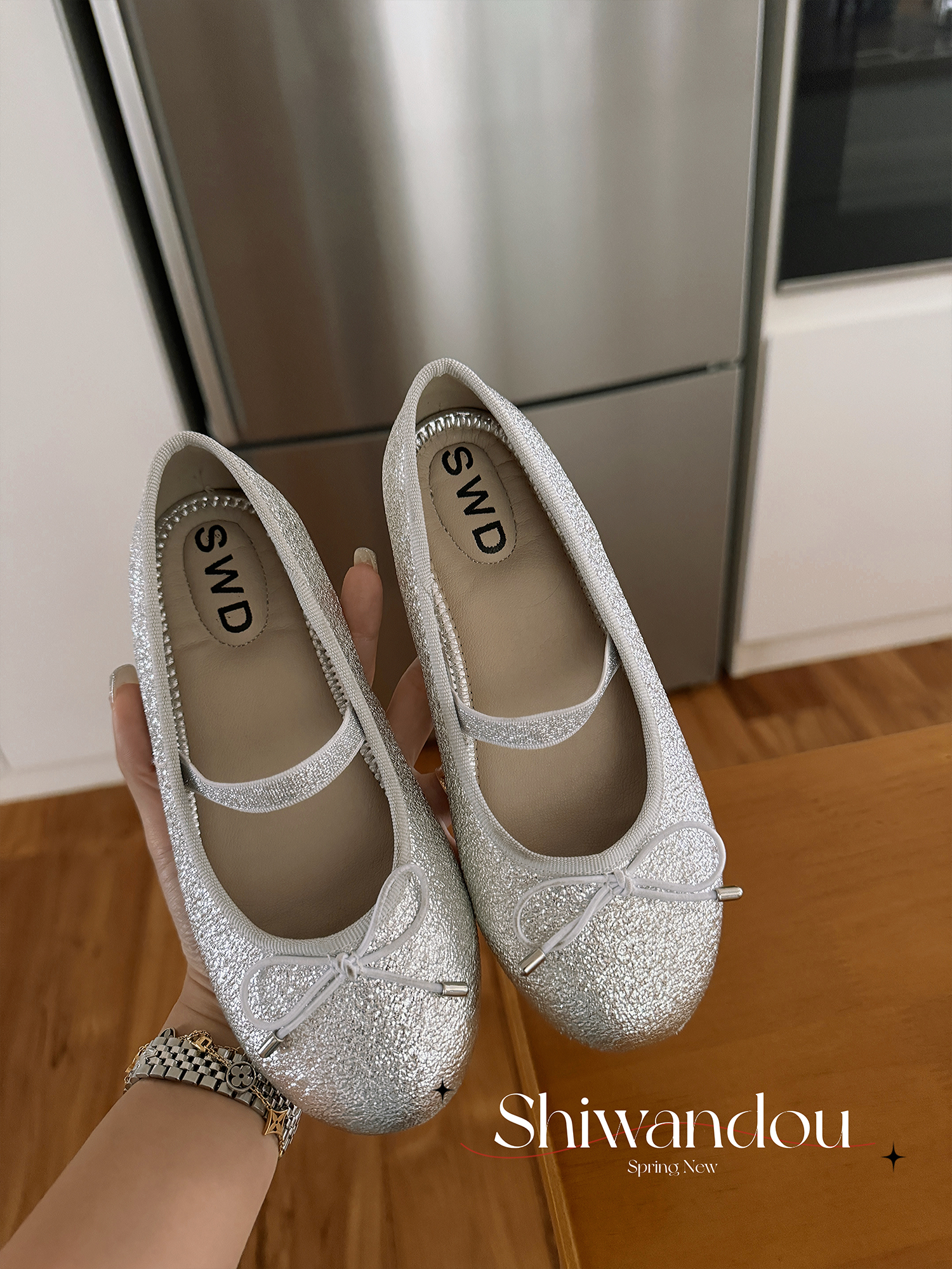 史豌豆童装女童鞋子2024春季新款儿童软底皮鞋小女孩百搭银色单鞋