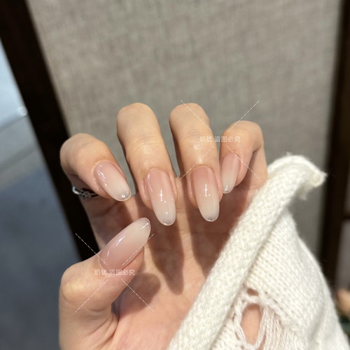 奶杏月光裸色渐变显白穿戴甲