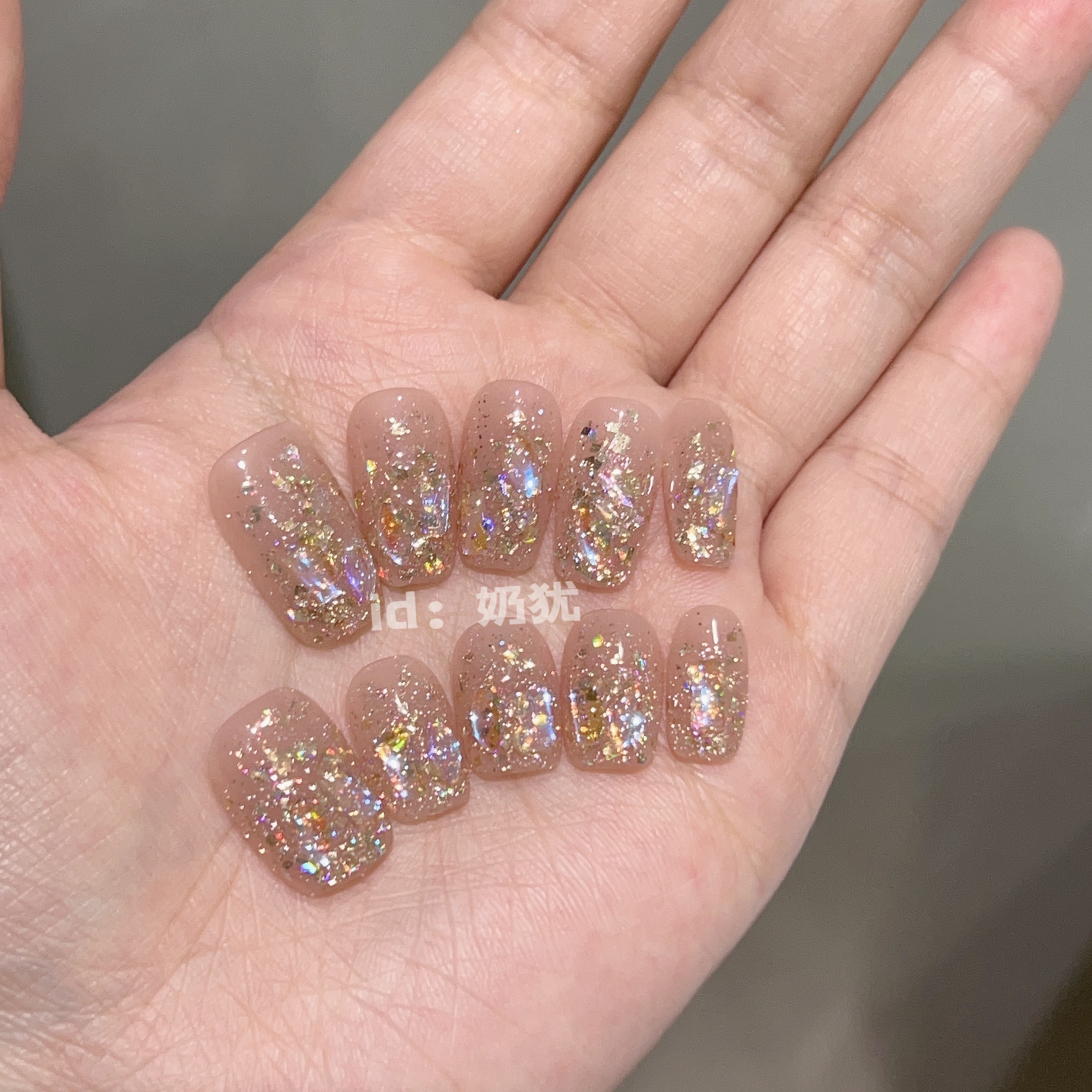 【A溏心风暴】高品质纯手工穿戴甲超 闪香槟极光碎钻美甲成品手工