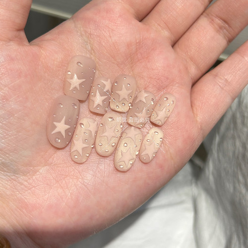 粉雾星高级感哑光猫眼穿戴甲