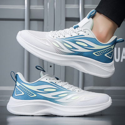 跨境大码男鞋超轻50加大码新款休闲运动鞋防滑透气网面跑步训练