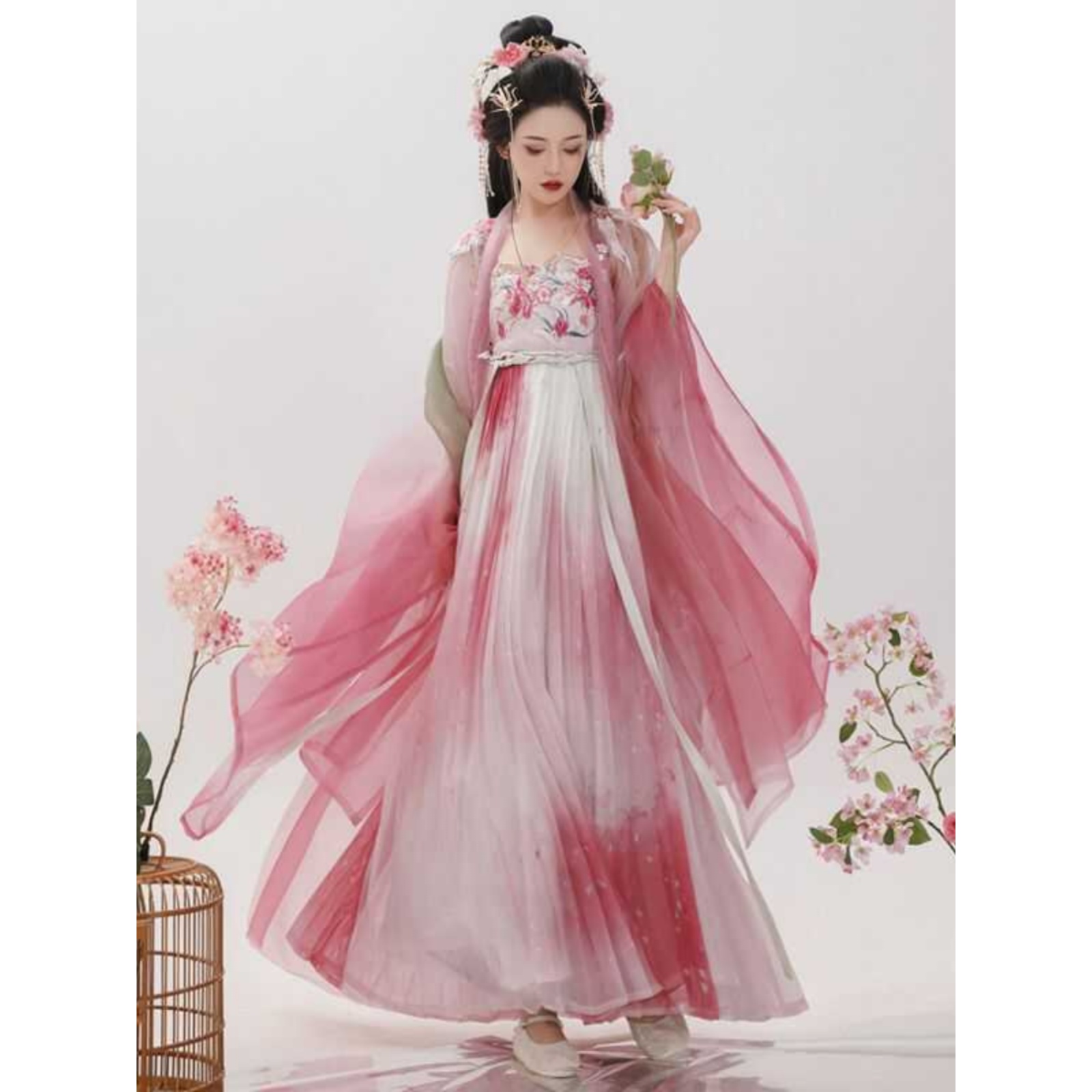 原创《拽妃》新品诃子裙绣花大袖衫汉服女唐制超仙粉齐胸春夏套装
