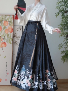 【月狐生莲】原版明制汉服女中国风飞机袖马面裙学生日常秋冬套装