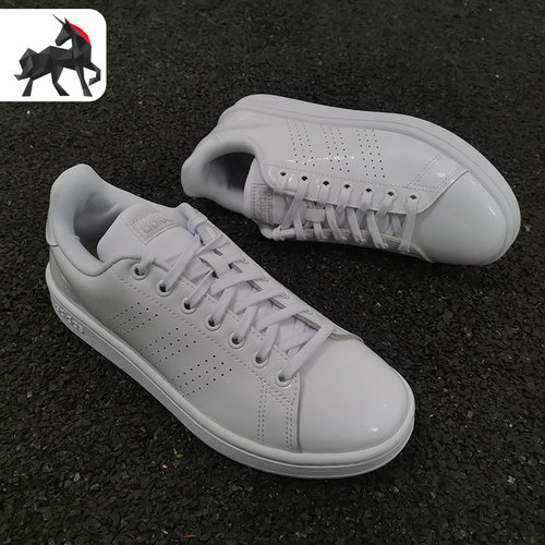 Adidas/阿迪达斯时尚休闲板鞋