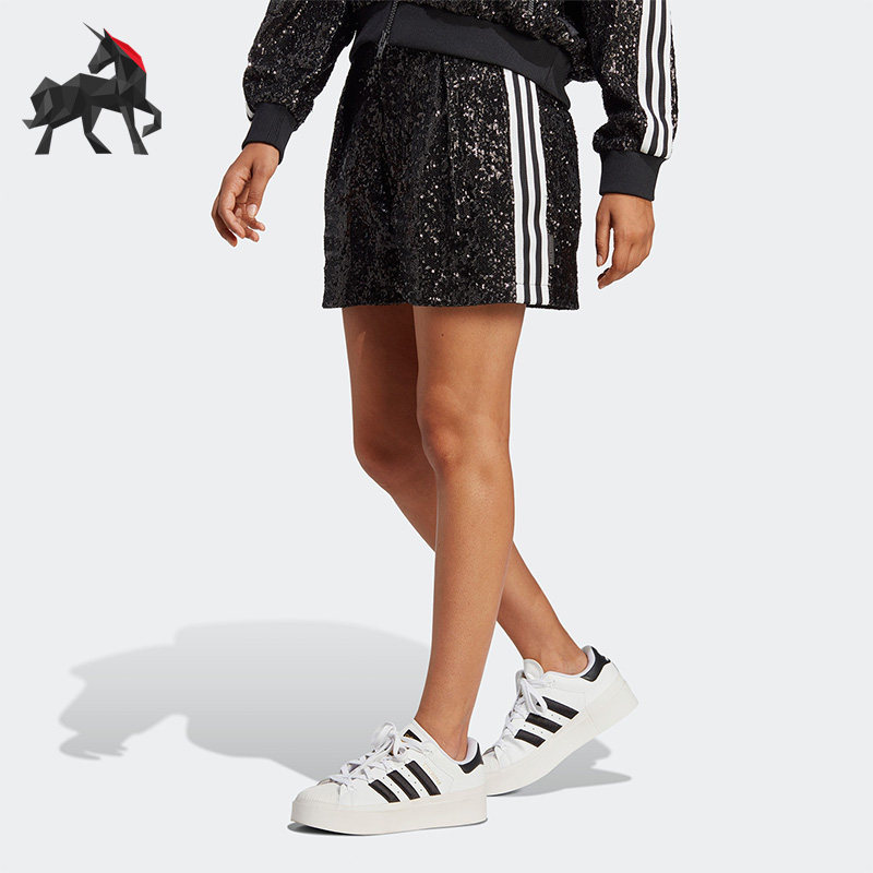 阿迪达斯女子运动短裤