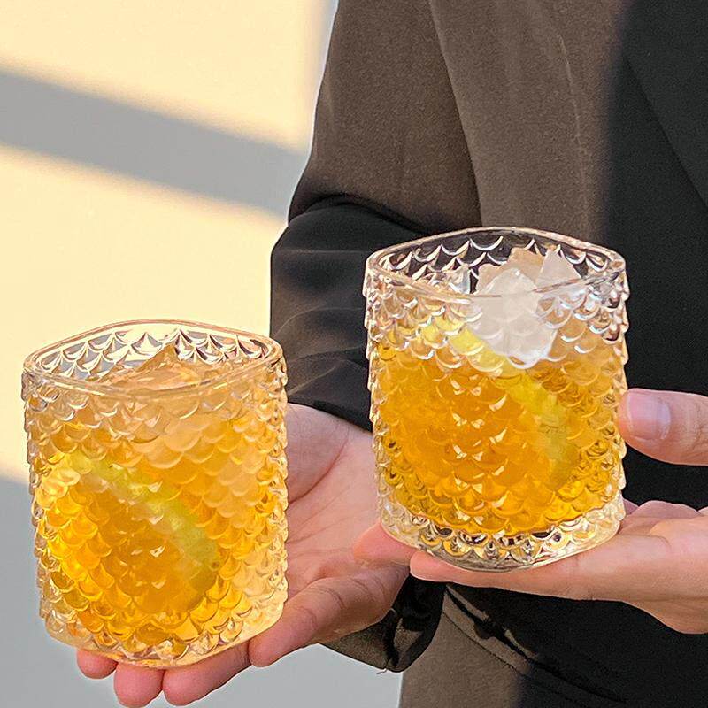 北欧创意彩色玻璃果汁杯