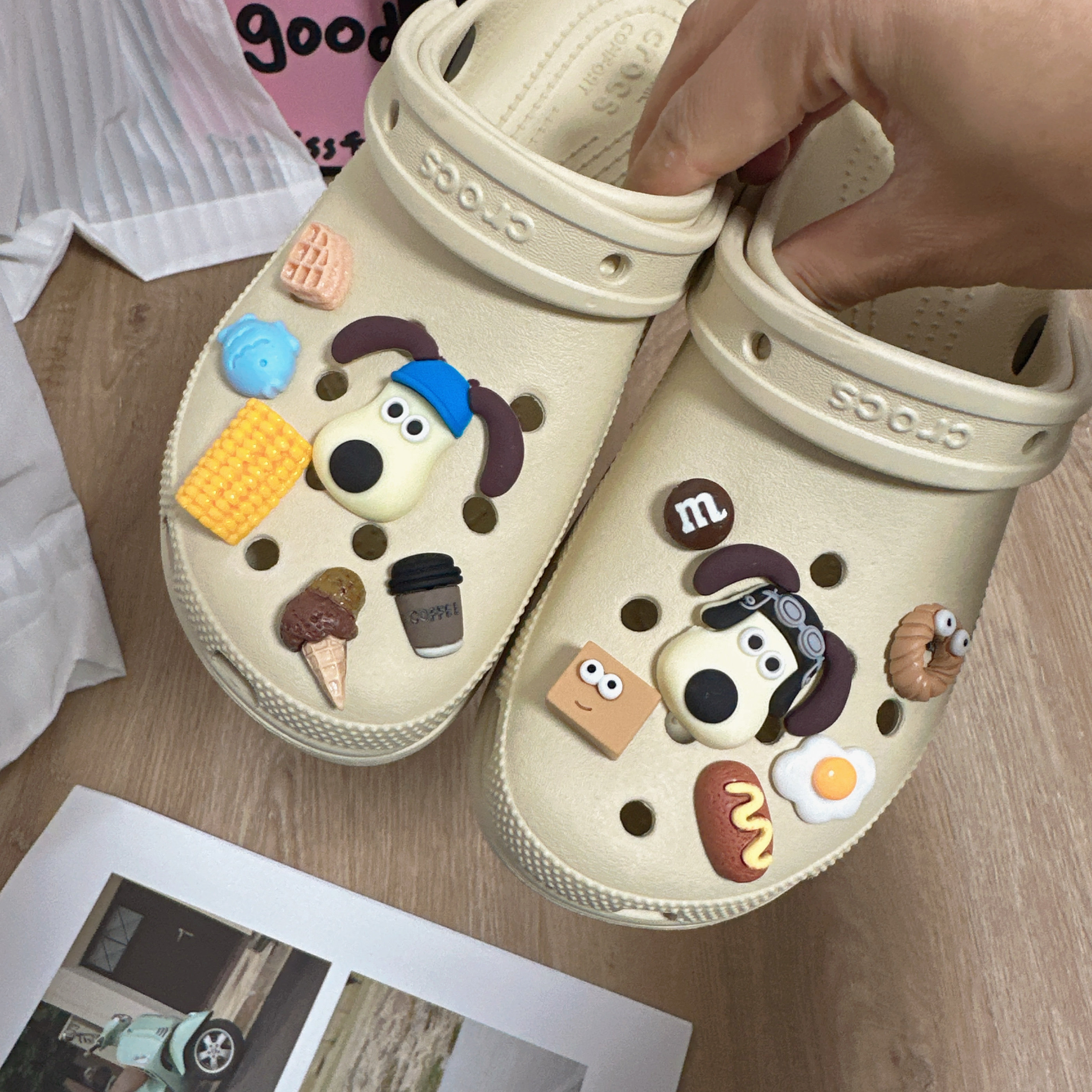 掌门狗洞洞鞋配饰卡通可爱适配crocs鞋花小狗饼干鞋扣装饰diy