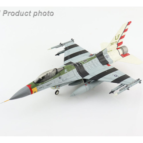 HOBBYMASTERF16战斗机成品模型