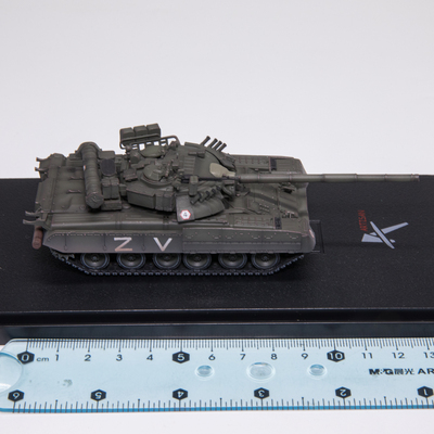 ARTISANT80U主战坦克完成品模型