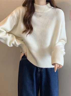 半高领长袖针织打底衫女秋冬新款韩版温柔风软糯白色宽松内搭毛衣