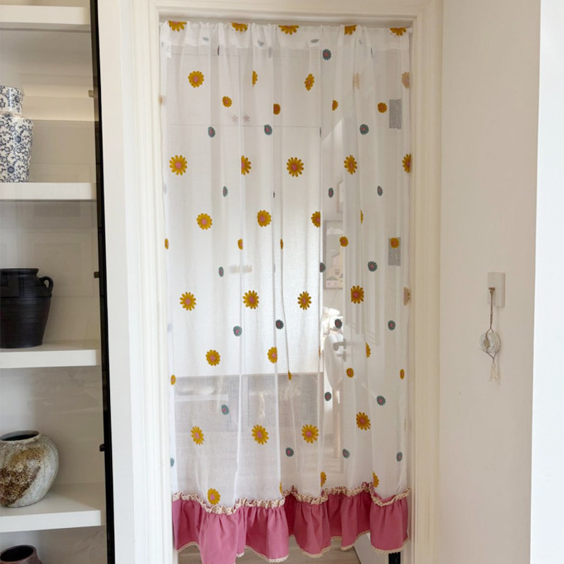 免打孔儿童房空间隔断多巴胺色系可爱太阳花立体绣花纱门帘可定制