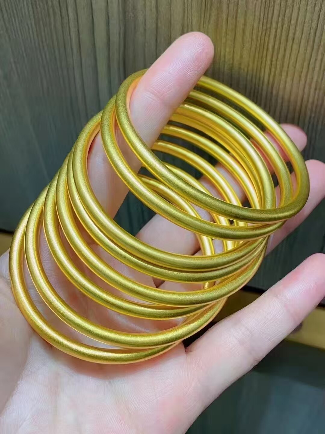 深圳水贝黄金手镯素圈实心足金999古法传承金镯子国潮复古送礼