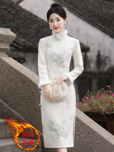 秋冬加绒旗袍改良连衣裙年轻款新中式优雅国风少女中长款绣花礼服