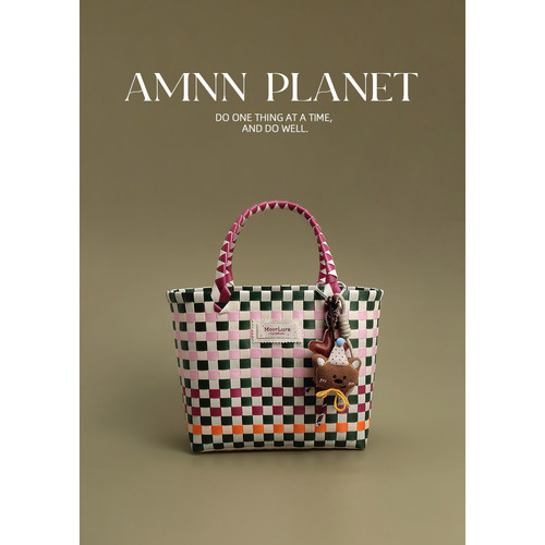 AMNN 原创彩色小熊挂件手工编织菜篮子女上班通勤杂物手拎百搭包