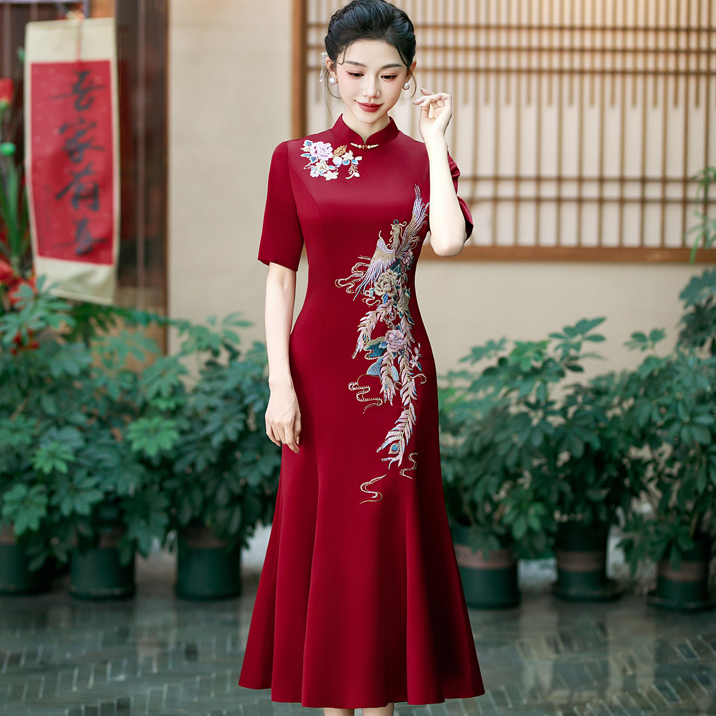 酒红中式婚礼妈妈凤凰醋酸旗袍秋