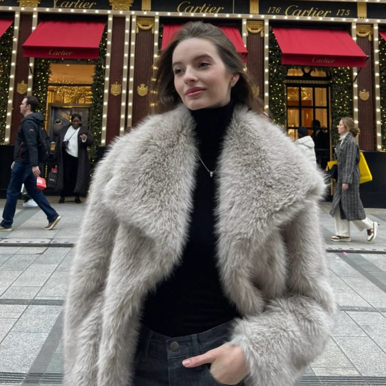 秋冬保暖仿狐狸毛皮草女装时尚气质欧美ins外套宽松外贸Fur coat