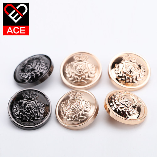 高档金色金属纽扣西装风衣