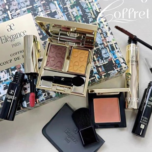【现货】日本elegance雅莉格丝2025圣诞限定眼影腮红睫毛膏套装