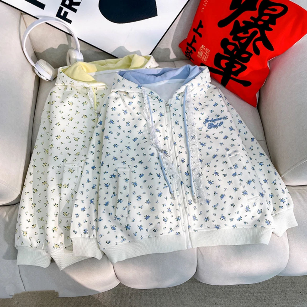 女童春秋装外套2025新款儿童女孩秋季时髦休闲中大童连帽卫衣上衣