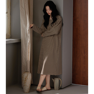 带胸垫长款睡裙女春秋新款纯棉长袖时尚条纹宽松慵懒风冬天家居服