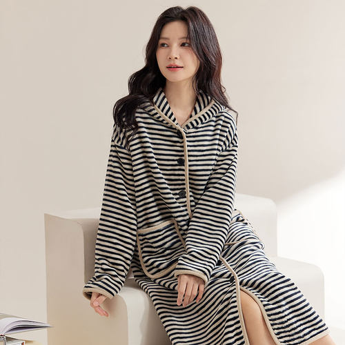 法兰绒睡袍女秋冬季2025年新款珊瑚绒睡衣中长款加绒保暖家居服厚