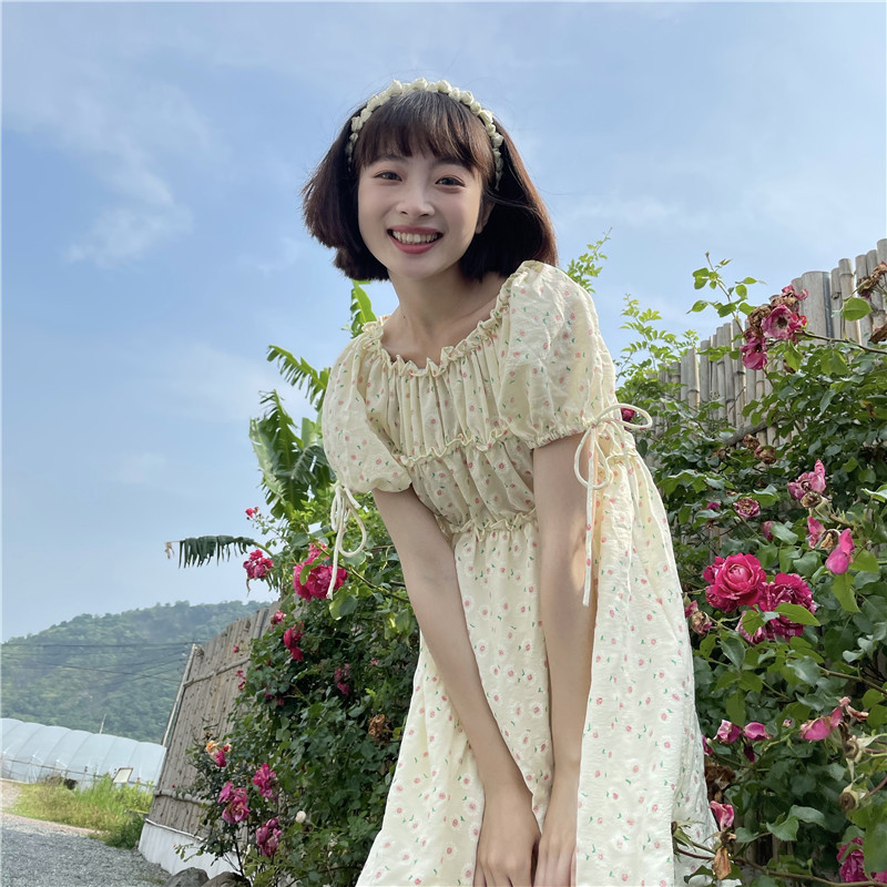 Real price Daisy dress new summer flower high waist sweet baby dress