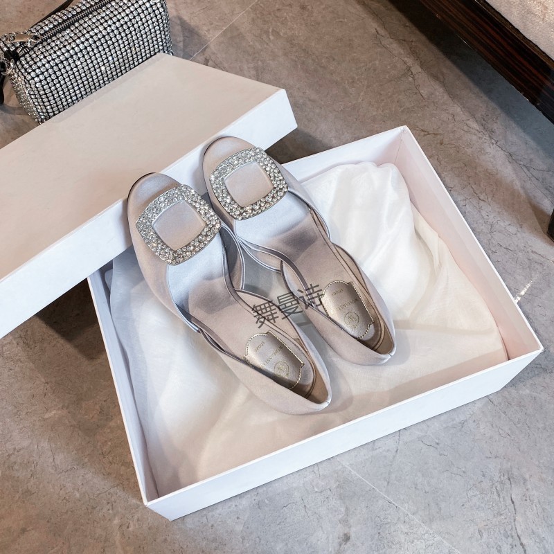 细跟水钻方扣绸缎水钻单鞋