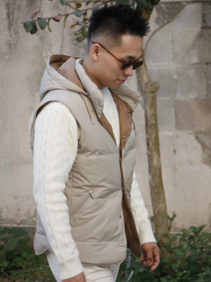 羽绒马甲轻薄柔软舒适