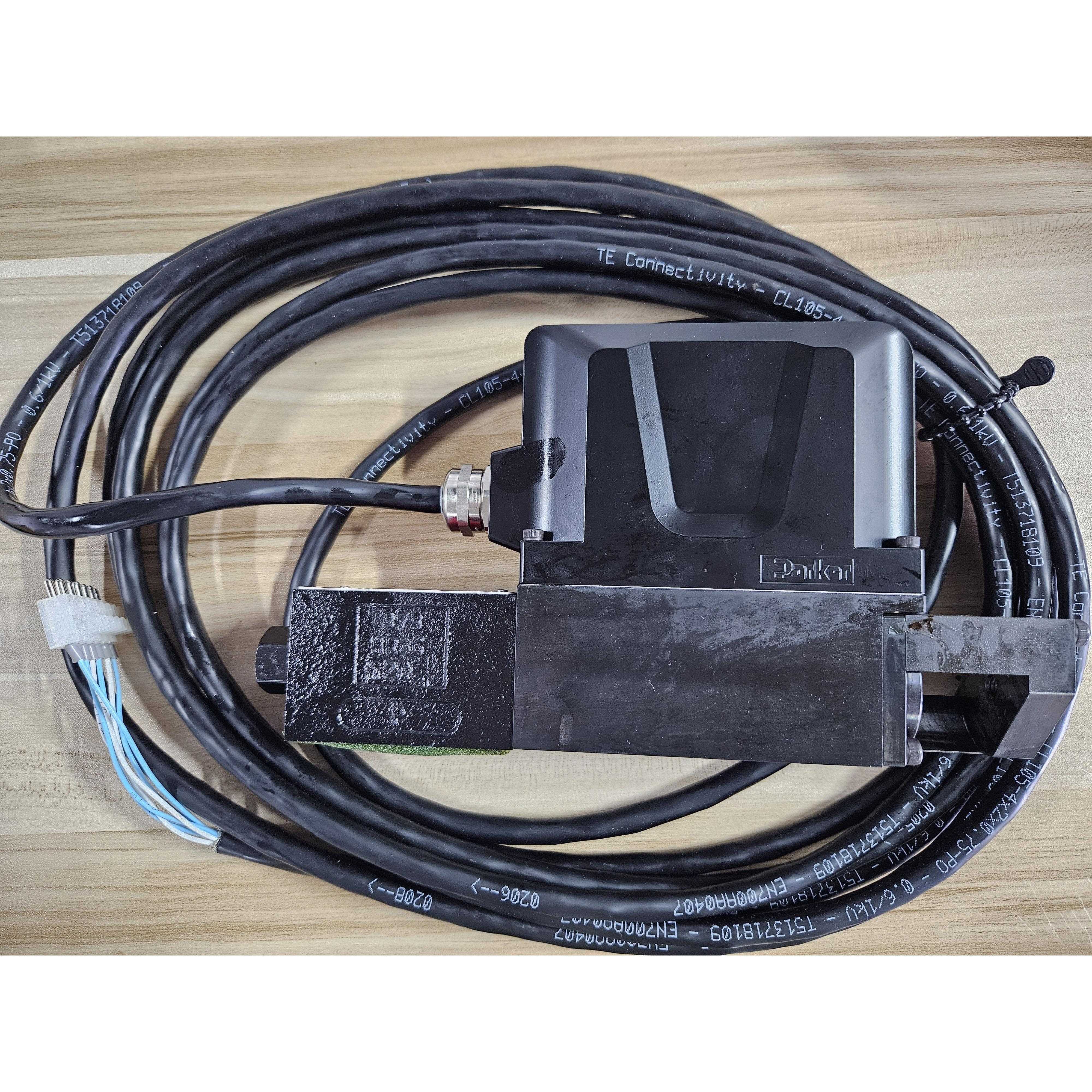 MAN QXFB3SH5 5635505-6 D1FPE50FB9NS0047XG265 比例阀全新议价