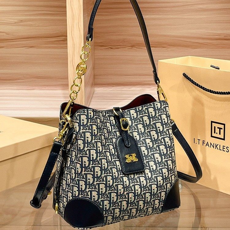 广州包包女2025年新款覆古老花手提水桶包时尚百搭单肩斜挎包,箱包皮具/热销女包/男包,水桶包,淘宝优惠券,粉丝福利购,淘宝优惠卷