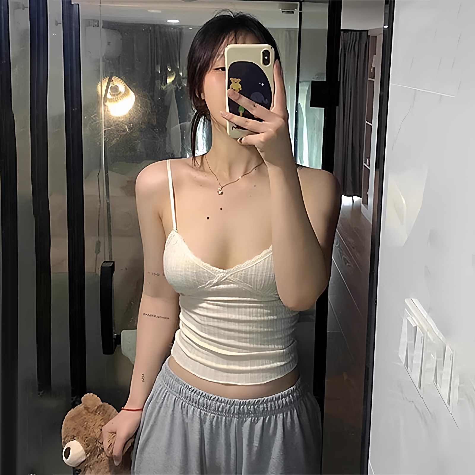 纯欲辣妹性感蕾丝吊带背心女春季修身内搭短款带胸垫美背外穿上衣