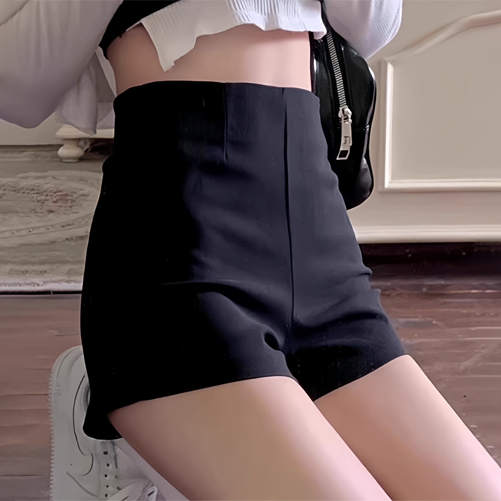 黑色西装短裤女春季新款小个子高腰a字靴裤性感显瘦包臀打底热裤