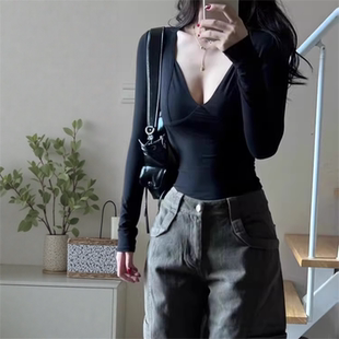 辣妹黑色V领打底衫女春秋内搭修身显瘦欧美性感纯欲低领长袖上衣