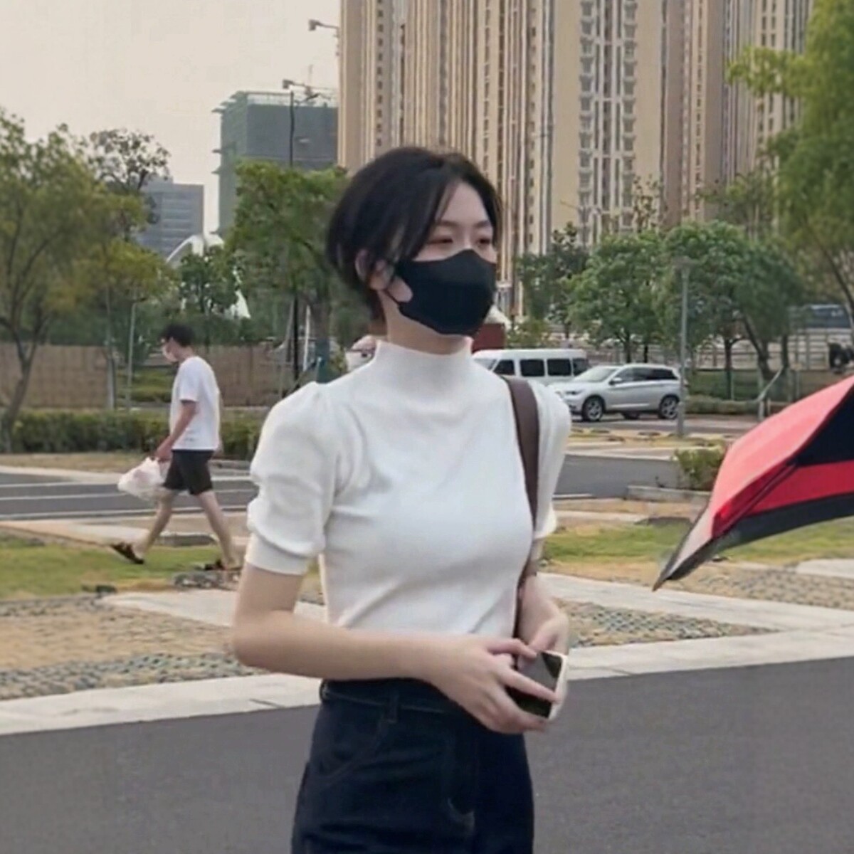 半高领针织短袖T恤女秋季新款修身内搭打底衫时尚百搭泡泡袖上衣