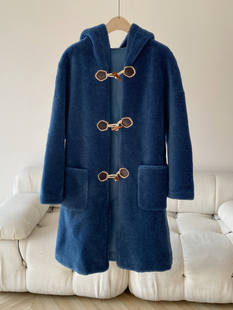 磊 限量!吸睛蓝色 牛角扣 皮毛一体 中长款宽松连帽大衣#Y